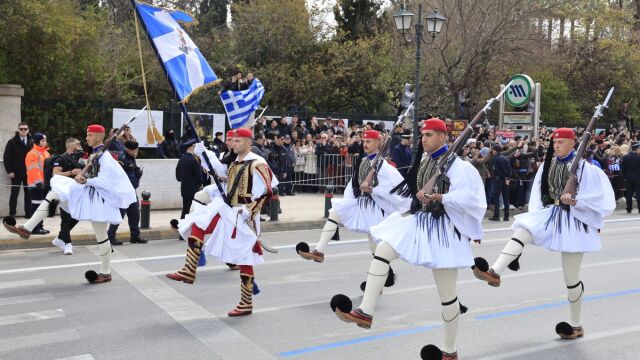 Αµετανόητοι νοσταλγοί ή πλάκα;