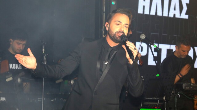 Ηλίας Βρεττός: 