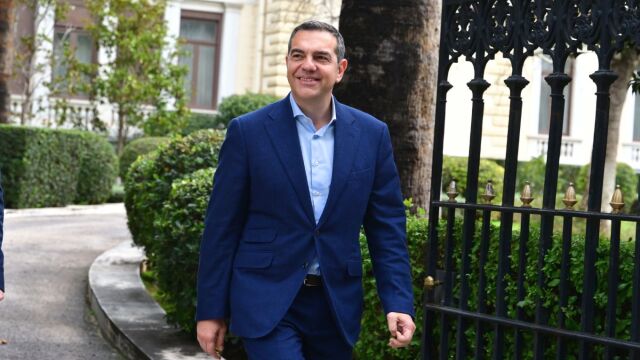 Πολιτική θύελλα για τον Τσίπρα: Επιθέσεις και παρασκήνιο - Σκληρή επίθεση από τη Νέα Αριστερά κι εσωκομματικός αναβρασμός στον ΣΥΡΙΖΑ