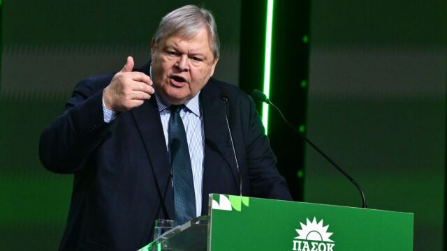 Βενιζέλος: Κανείς πρωθυπουργός και κανένα κόμμα δεν μπορεί να επιβαρύνει με τα δικά του προβλήματα τη χώρα (Βίντεο)