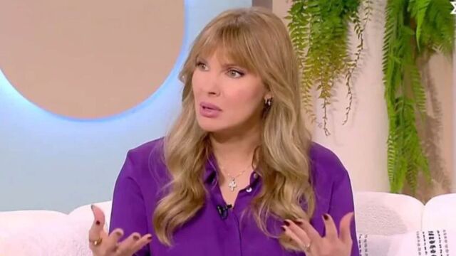 Η Χριστίνα Αλούπη σχολιάζει τις σύγχρονες σχέσεις: 