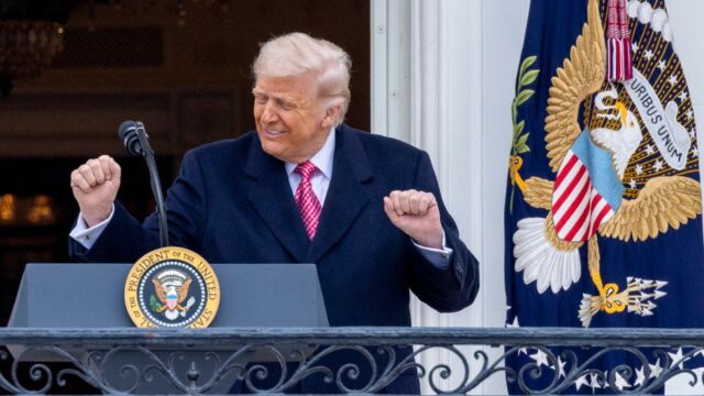 Τραμπ στους Financial Times: 