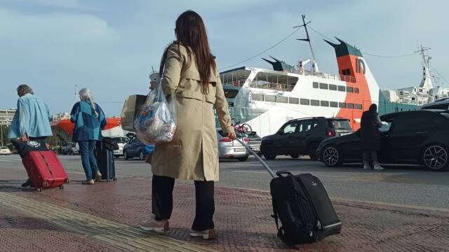 Έκπτωση σε ακτοπλοϊκά και αεροπορικά εισιτήρια Πάσχα 2026: Αναλυτικά οι δικαιούχοι