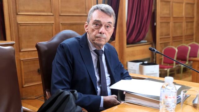 Δίκη ΟΠΕΚΕΠΕ: Συνεχίζεται η κατάθεση του Γρηγόρη Βάρρα με αναφορές σε απάτες και πιέσεις