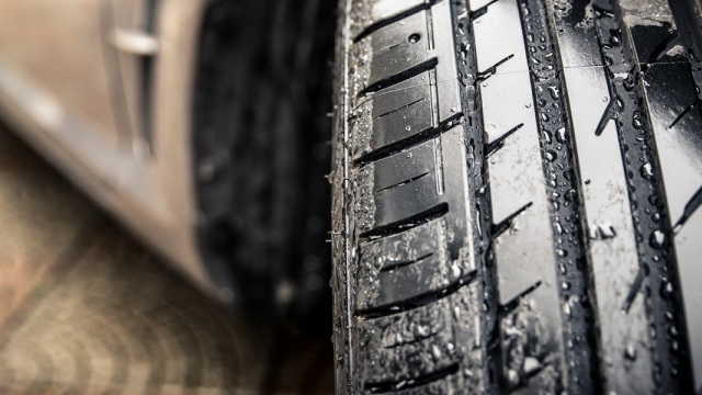 Κακοκαιρία Erminio: Τι να ελέγξετε στα ελαστικά σας