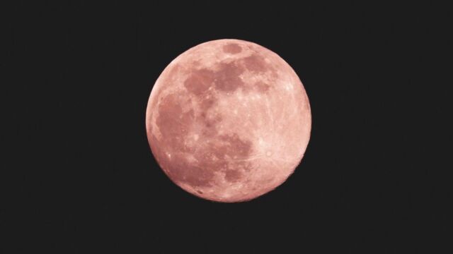 Πανσέληνος Απριλίου 2026: Πότε θα εμφανιστεί στον ουρανό το 