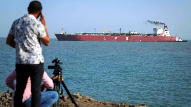 Τι προβλέπει το αμερικανικό σχέδιο για τα Στενά του Ορμούζ και ποιο σημείο αλλάζει τα πάντα