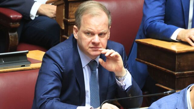 Κυβερνητικές πηγές στο parapolitika.gr μετά την ανακοίνωση του Κώστα Καραμανλή - 