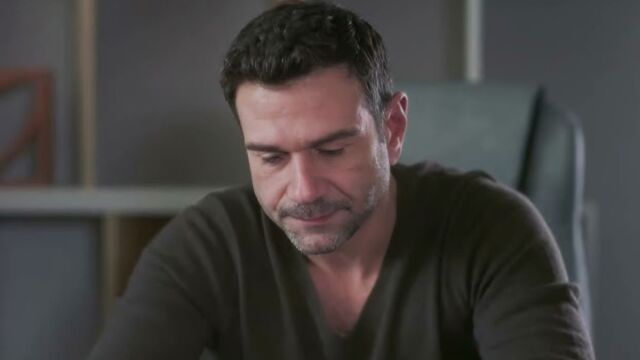 Μια Νύχτα Μόνο: Η αλήθεια που διαλύει Σταύρο - Άνοιξε τον φάκελο και κατέρρευσε (Βίντεο)