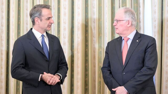 Η σύντομη συνάντηση Μητσοτάκη-Τασούλα στο περιθώριο της ορκωμοσίας των νέων υπουργών - Τι συζήτησαν