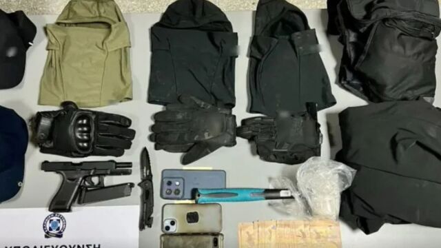 Γλυφάδα: Η Αστυνομία συνέλαβε επίδοξους ληστές λίγο πριν δράσουν - Τι βρήκαν στην κατοχή των Λιθουανών και του Ουκρανού