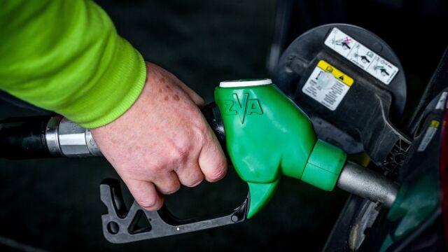 Fuel Pass: Πόσα χρήματα θα λάβουν οι δικαιούχοι - Τι πρέπει να έχει το κινητό σας για να ενεργοποιήσετε την άυλη κάρτα