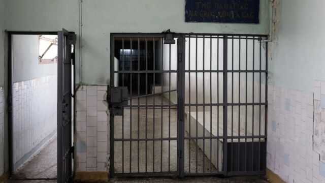 Βόλος: Εντοπίστηκαν και συνελήφθησαν οι δύο βαρυποινίτες που το 'σκασαν από τις φυλακές της Κασσαβέτειας - Τους έπιασαν λόγω της απόπειρας ληστείας στο Θερμό