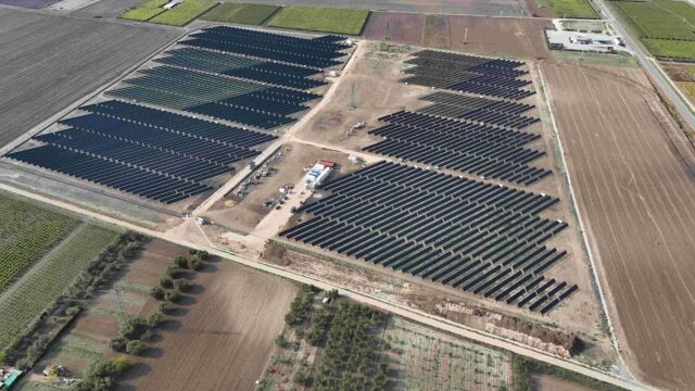 Όμιλος ΔΕΗ: Ολοκληρώθηκε η κατασκευή των φωτοβολταϊκών ισχύος 2,13 GW στη Δυτική Μακεδονία - Mε ταχείς ρυθμούς η εγκατάσταση μονάδων αποθήκευσης