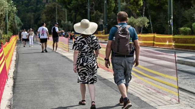 Άνοιξε ξανά η Βασιλίσσης Όλγας μετά από 6 χρόνια - 