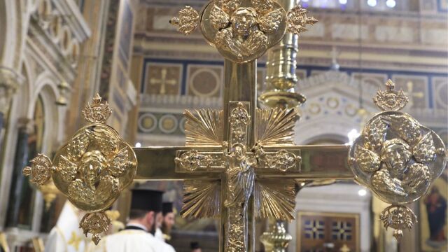 Σήμερα το Τροπάριο της Κασσιανής: Τι ώρα ξεκινάει η λειτουργία - Πού θα δείτε live Ακολουθία του Νυμφίου (Βίντεο)