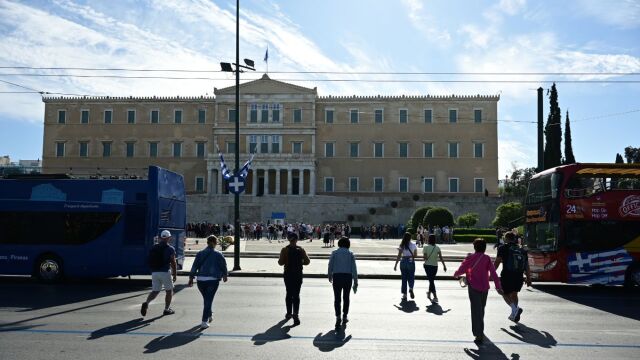 Αποκλειστικό: Πρόωρη αποπληρωμή 7 δισ. δανείων από το α' Μνημόνιο 6 μήνες νωρίτερα - Οι κινήσεις 