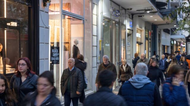 Εορταστικό ωράριο Πάσχα 2026: Πώς θα λειτουργήσουν καταστήματα και σούπερ μάρκετ τη Μεγάλη Εβδομάδα