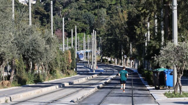 Γιατί η Βασιλίσσης Όλγας δεν άνοιξε για τα αυτοκίνητα - Νέα διαφωνία ανάμεσα σε Δούκα και Μπακογιάννη