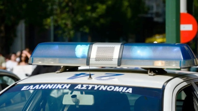 Χειροπέδες σε 40χρονο αλλοδαπό στο 