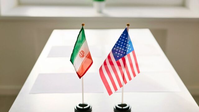 Στο Πακιστάν φτάνει απόψε η ιρανική αντιπροσωπεία - Για τις συνομιλίες με τις ΗΠΑ