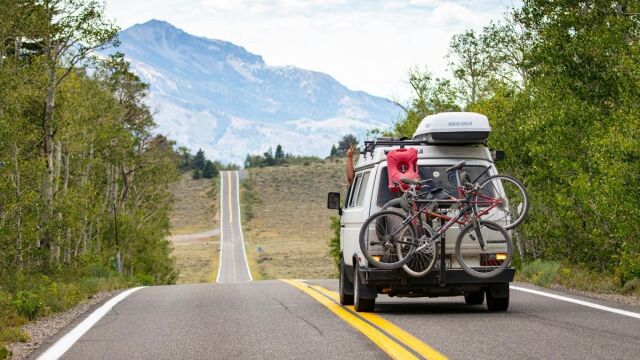 Φρένο στα πασχαλινά ταξίδια από τους καταναλωτές: Βουτιά 30% στη ζήτηση σε σχέση με πέρυσι