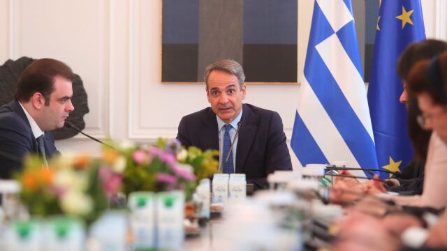 Προβληματισμός και… μασάζ στη 