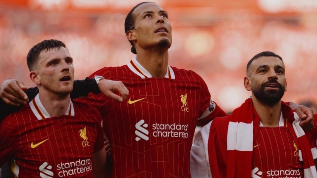 Λίβερπουλ: To αποχαιρετιστήριο μήνυμα του Βαν Ντάικ σε Σαλάχ και Ρόμπερτσον - 