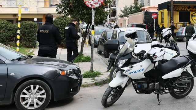 Θεσσαλονίκη: Συνελήφθησαν τρεις νεαροί για διαρρήξεις οχημάτων - Είχαν ανοίξει 23 ΙΧ σε 4 ημέρες