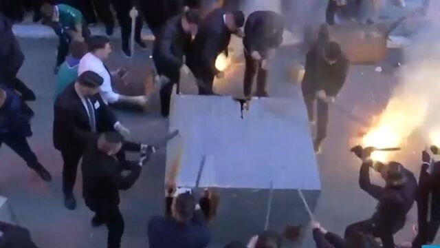 Με εκκωφαντικό θόρυβο τιμήθηκε η Πρώτη Ανάσταση ανά την επικράτεια - Από τον 