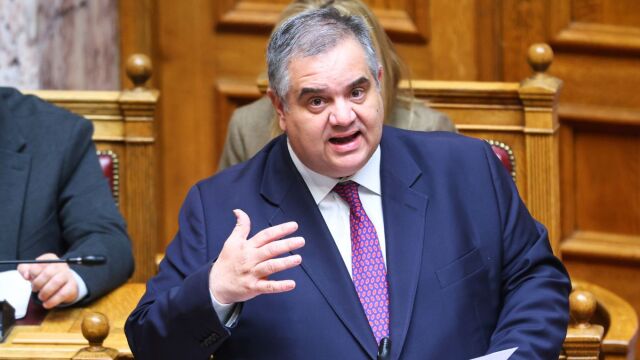 Η βόλτα Σπανάκη στον Φλοίσβο και η συζήτηση με 