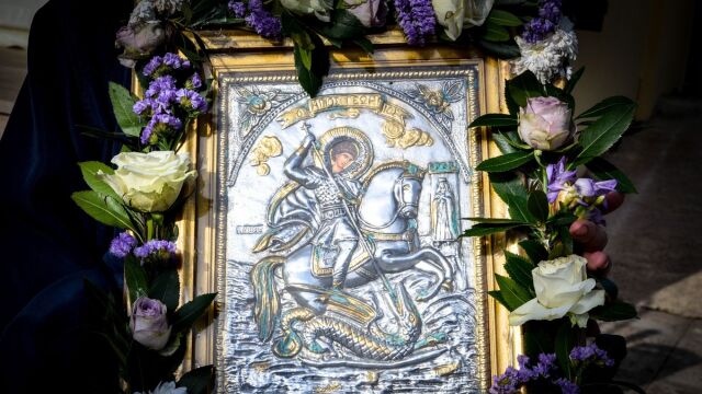 Όχι δεν είναι αύριο - Πότε λέμε χρόνια πολλά στον Γιώργο και την Γεωργία