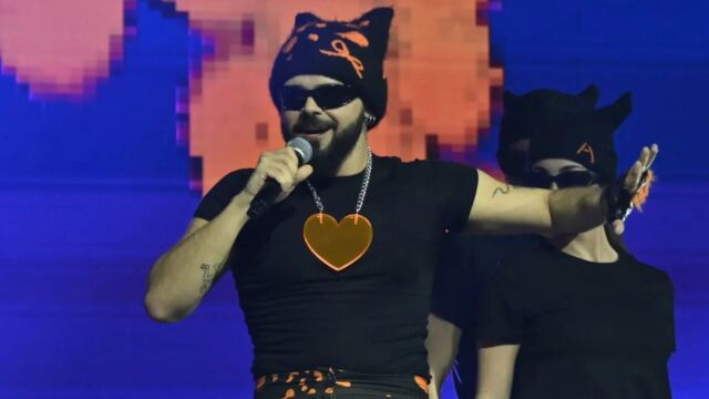 Akylas: Τραγούδησε το 