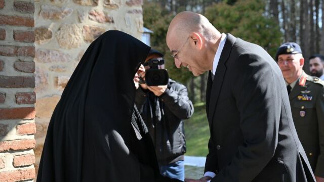 Δένδιας: Παρών στον εσπερινό της Αγάπης στην Ιερά Μονή Παναγίας Πορταΐτισσας στον Έβρο (Εικόνες)