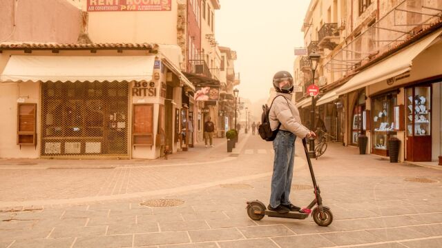 Τσατραφύλλιας: Με σκόνη και λασποψιχάλες η επιστροφή των εκδρομέων του Πάσχα - Ανεβαίνει η θερμοκρασία (Εικόνες)