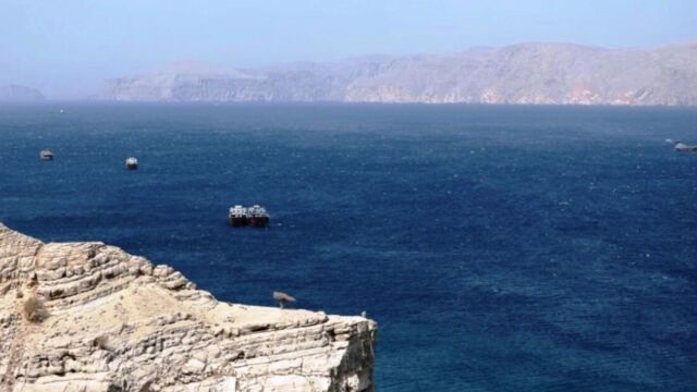 Οι ΗΠΑ ανακοίνωσαν τον αποκλεισμό των Στενών του Ορμούζ και των ιρανικών λιμανιών - Ποια η στάση του Πακιστάν