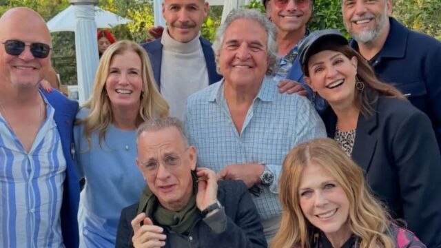 Νία Βαρντάλος: Γιόρτασε το Πάσχα παρέα με Τομ Χανκς και Ρίτα Γουίλσον  (Εικόνες)