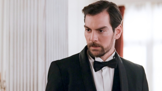 Grand Hotel Spoiler: Ο Πέτρος φεύγει με τη Μαρίνα… χωρίς να ξέρει ότι γίνεται πατέρας (Βίντεο)