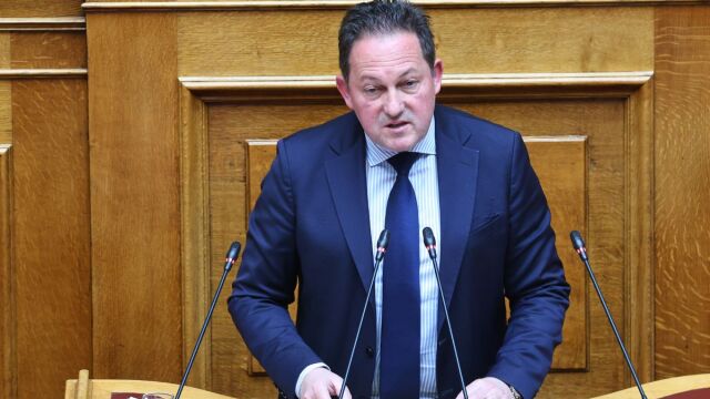 Πέτσας για Λαζαρίδη: Περιμένω από το Υπουργείο Παιδείας να μας πει με ποια διαδικασία προσελήφθη το 2007