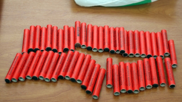 Τραυματισμοί και ακρωτηριασμοί από κροτίδες το Πάσχα: Δεκατετράχρονος δίνει μάχη για τη ζωή του - Πέντε ανήλικοι στο νοσοκομείο, σύμφωνα με την ΠΟΕΔΗΝ