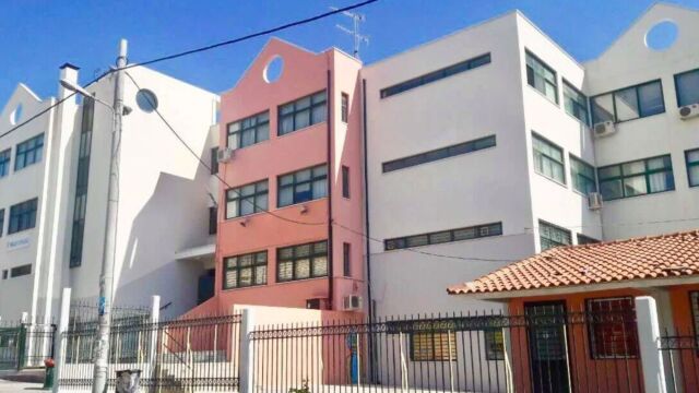 Γλυφάδα: Άγνωστοι έκλεψαν χρήματα και υπολογιστές από σχολείο - Προκάλεσαν ζημιές στο κτίριο