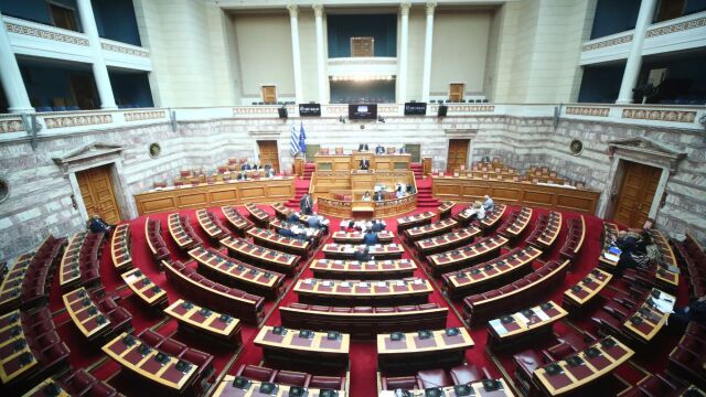 H κόντρα μεταξύ Κεντρογενών και παραδοσιακών Νεοδημοκρατών, η ευθύνη του Μητσοτάκη, oνοματολογία και... ουδέν μονιμότερον του προσωρινού