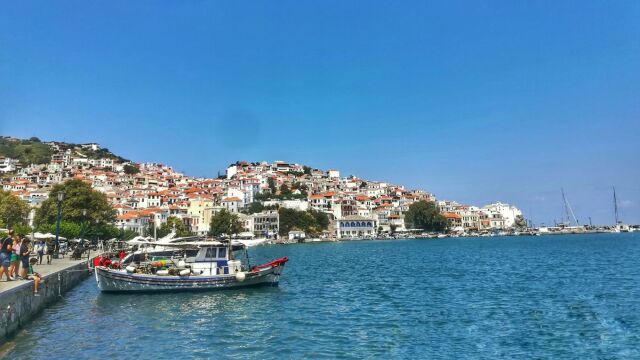 Σκόπελος και Άνδρος στους προορισμούς 