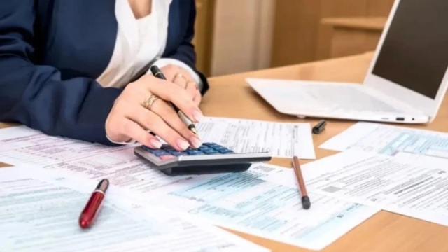 ΑΑΔΕ: Υποβλήθηκαν οι προεκκαθαρισμένες δηλώσεις για 1 εκατ. φυσικά πρόσωπα - Τι γίνεται αν διαπιστωθούν λάθος στοιχεία