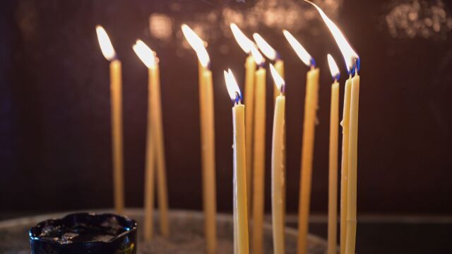 Εορτολόγιο: Ποιοι γιορτάζουν την Παρασκευή 17 Απριλίου