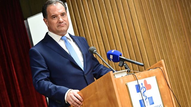 Ερανιστικό νομοσχέδιο του υπουργείου Υγείας: Συντονισμένη αντίδραση στην προσπάθεια του Άδωνι να ρυθμίσει αυστηρά την διάθεση ανθών βιομηχανικής κάνναβης