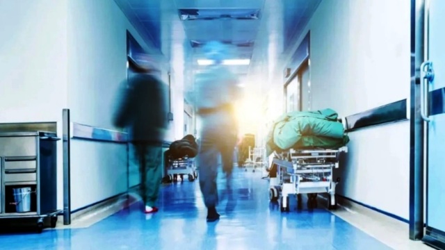 Κοζάνη: 17χρονη τραυματίστηκε σε καυγά μεταξύ φίλων της - Πήγε να χωρίσει ζευγάρι που ήρθε στα χέρια