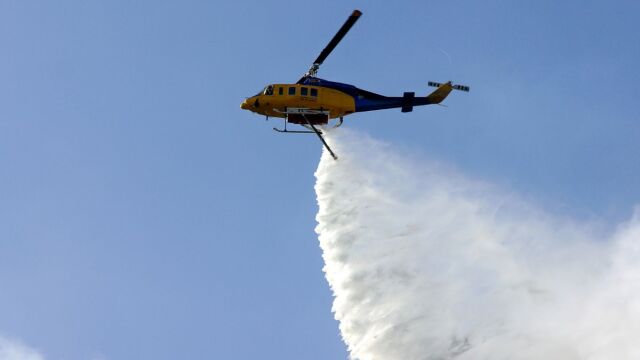 Φωτιά στην Ακράτα Αχαΐας - Θα επιχειρήσουν και εναέρια μέσα