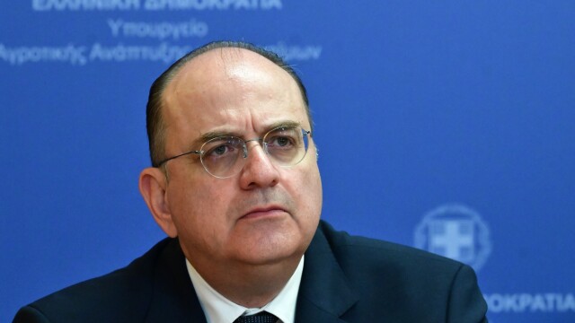 Παραίτηση Μακάριου Λαζαρίδη: Οι αντιδράσεις της αντιπολίτευσης - Αποτέλεσμα της κοινωνικής κατακραυγής, ισχυρό πλήγμα στον σκληρό πυρήνα του συστήματος Μητσοτάκη