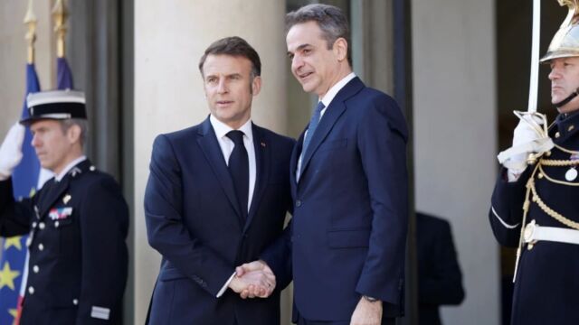 Στην Αθήνα ο Μακρόν: Η Ελληνογαλλική συνεργασία στον πυρήνα των συζητήσεων για μέλλον της Ευρώπης - Τι βρίσκεται στη διήμερη ατζέντα των συνομιλιών